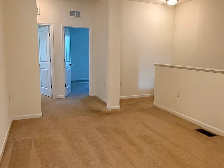 1113 Epiphany Rd — Photo 16