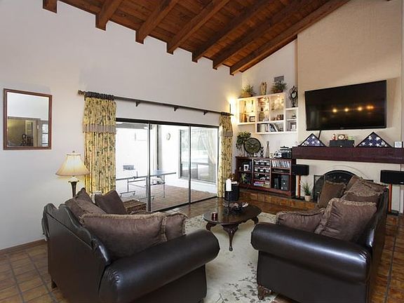 5th image of 5435 Glenmore Dr