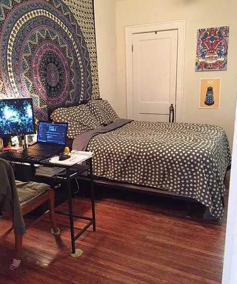 This tenant had a full size bed and a desk set up in their room. You can get a queen depending on how much furniture you have.