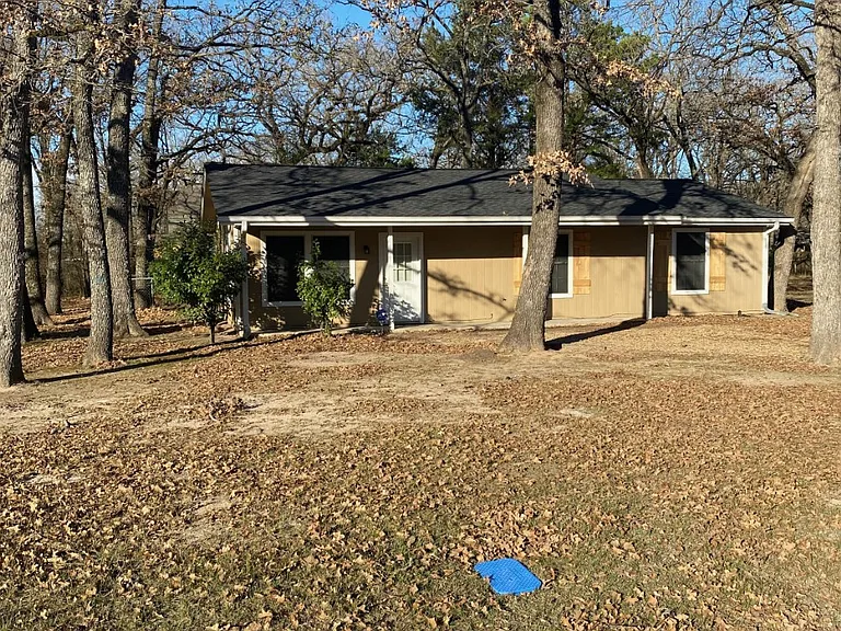 128 Pierce Dr — Photo 2