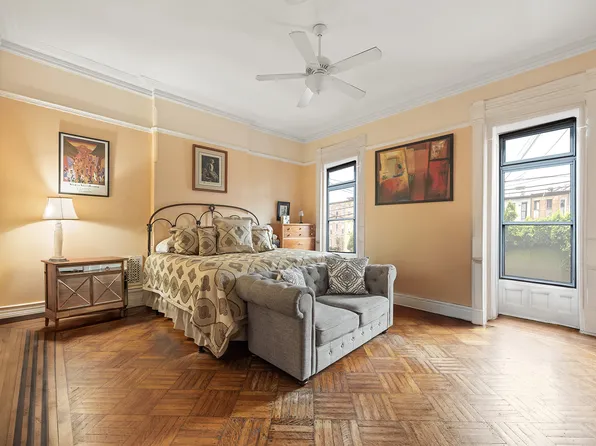 621 Putnam Avenue image 7 of 17