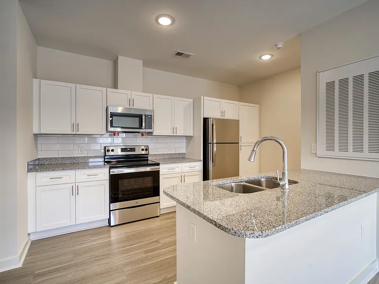 Parkside at Hickory Grove — Photo 28
