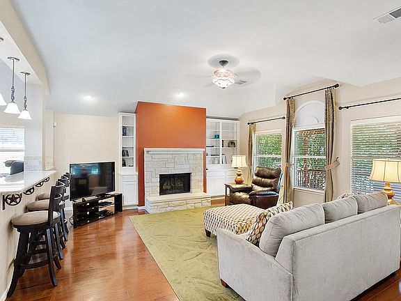 4th image of 1106 Winding Creek Pl
