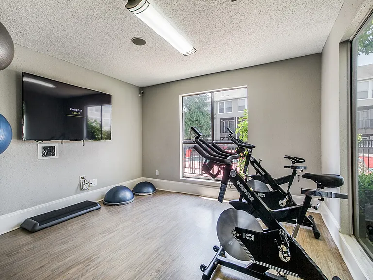 Seacrest Apartments — Photo 16