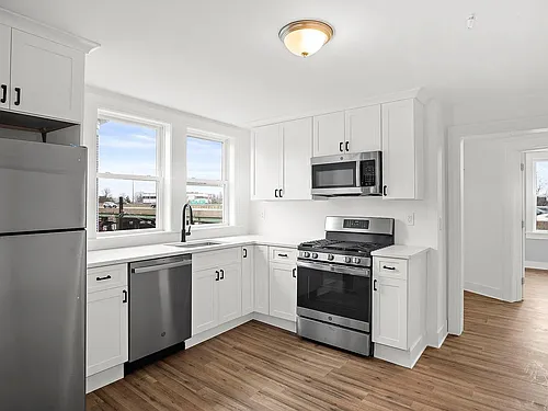 2 Redfield St Photo 1