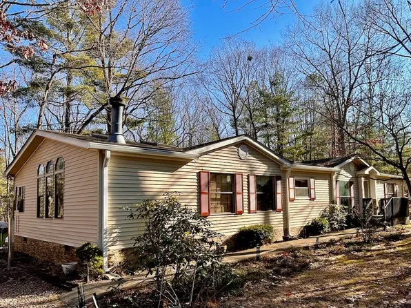 14 Laurel Dr, Greenville, VA 24440