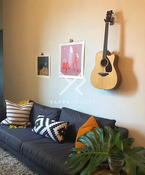 555 Hart St #2L — Photo 3