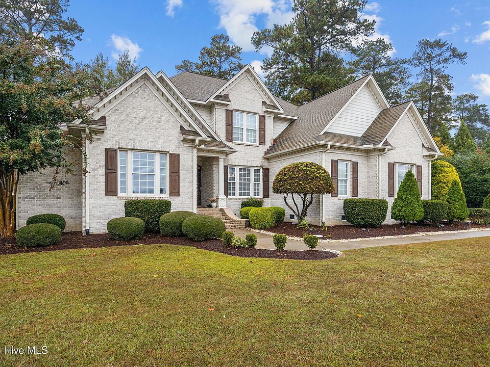 1st image of 900 Chesapeake Place