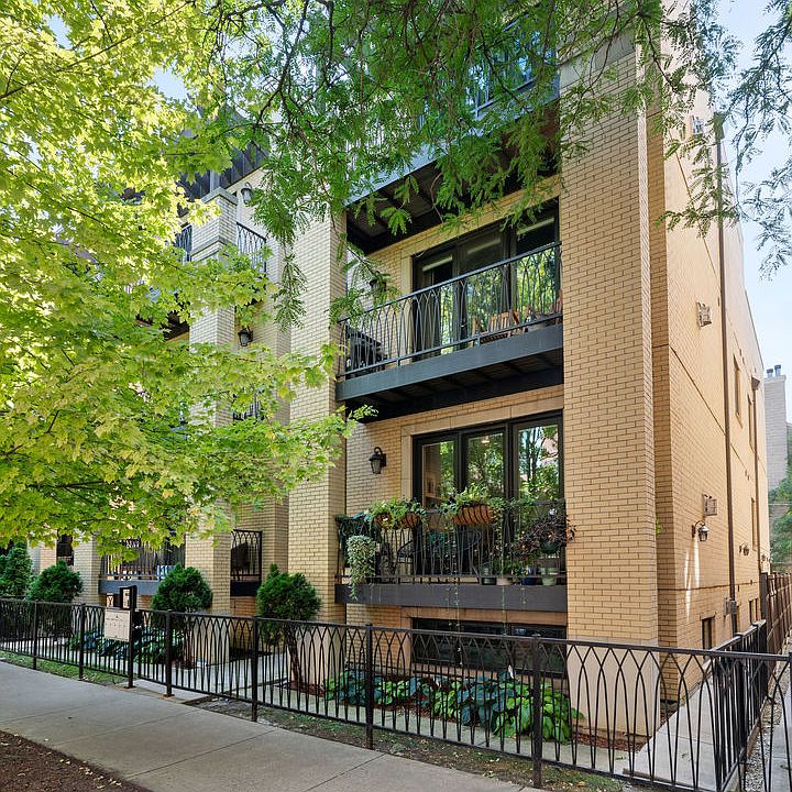 1st image of 2219 W Wabansia Ave APT 3
