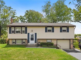 28 Laurel Dr, Oakdale, CT 06370