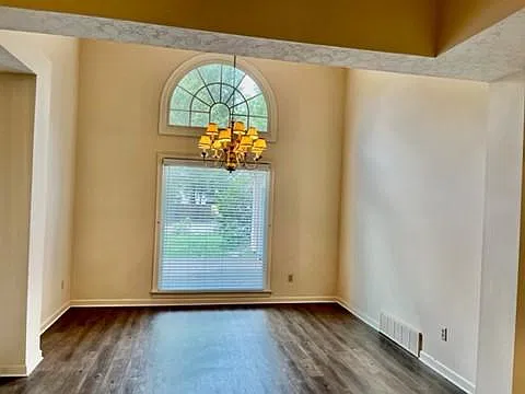 3 bed, 1816 sqft, $1,945 — Photo 4