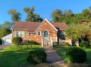 905 Greenup Ave, Raceland, KY 41169