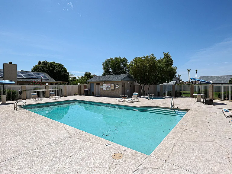 8865 W Morningside Dr — Photo 16