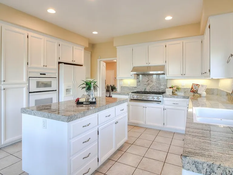 3445 Spurling Ct — Photo 5
