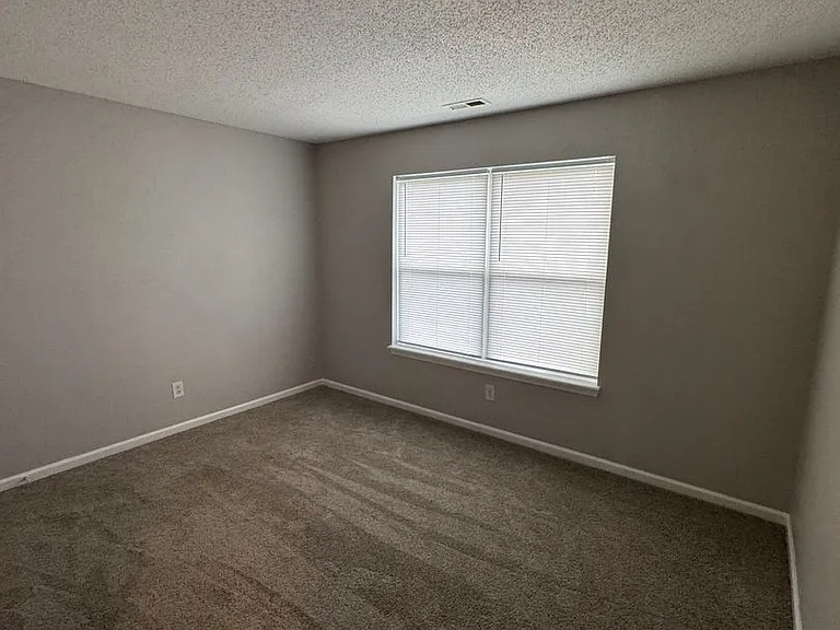 644 Springtree Ln — Photo 15