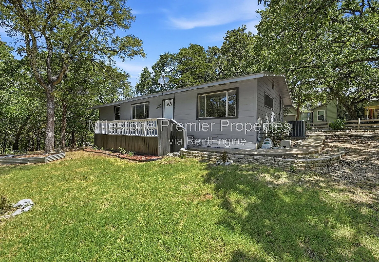 2 bed, 2.0 bath, 1230 sqft, $1,649 — Photo 1