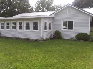 718 Parkwood Ave, Blissfield, MI