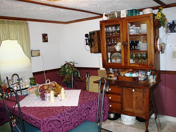 5th image of 1014 Dixon St