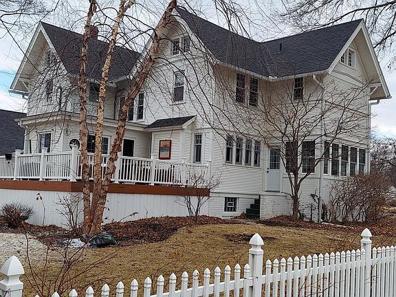 4th image of 301 N Main St