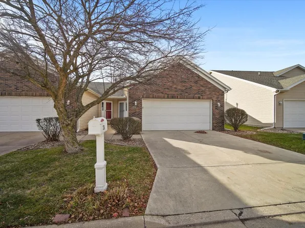 2716 Westbrook Dr, Bloomington, IL 61705