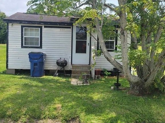 4th image of 206 Robertson St