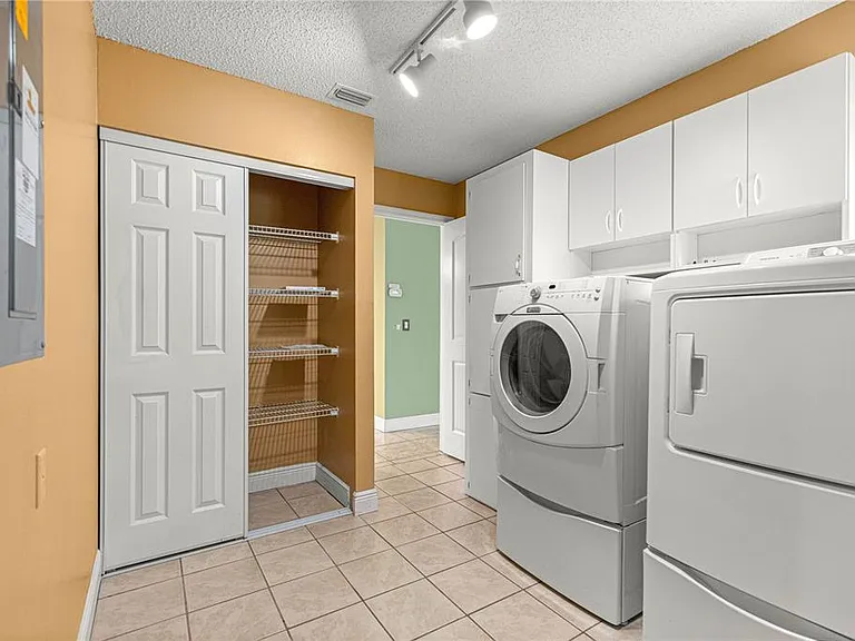 8470 SW 107th Pl — Photo 18