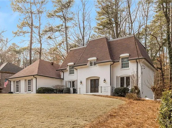 8120 Tynecastle Dr, Sandy Springs, GA 30350