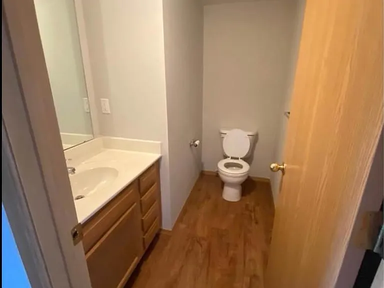 200 Clay St — Photo 2