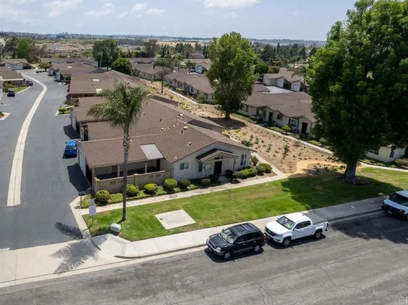 1025 Plover Way, Oceanside, CA 92057