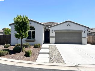 937 Lindsay Ln, Clovis, CA