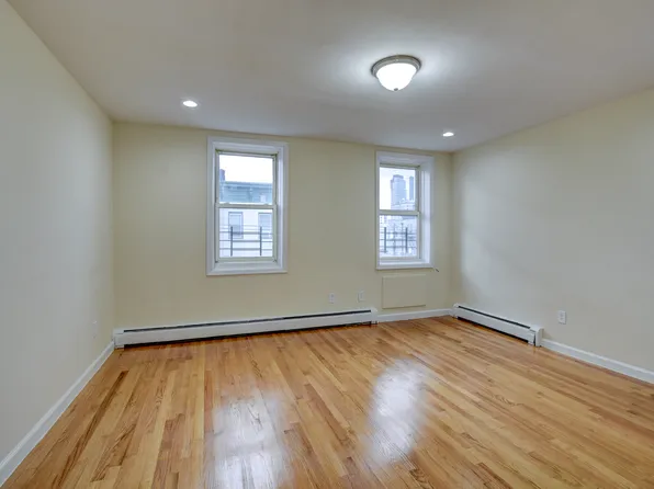 16 Hopkins Avenue image 10 of 15