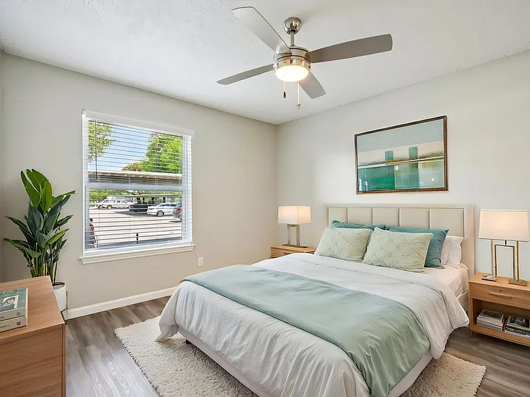 Fieldcrest Apartments — Photo 47