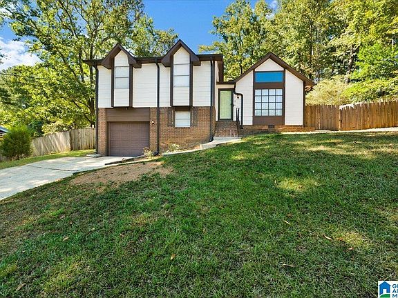 2nd image of 720 Abigale Ln