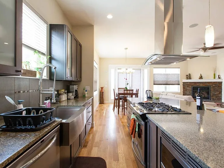 3725 Irving St — Photo 7