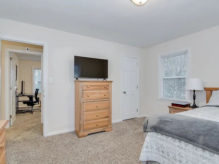 2415 Apricot Ln — Photo 7