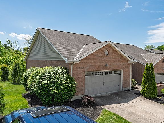 3rd image of 1861 Quarry Oaks Dr