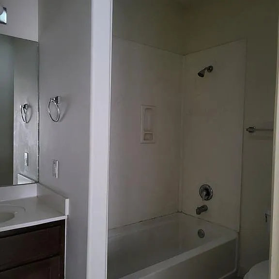 407 Lotto Ln #C — Photo 2