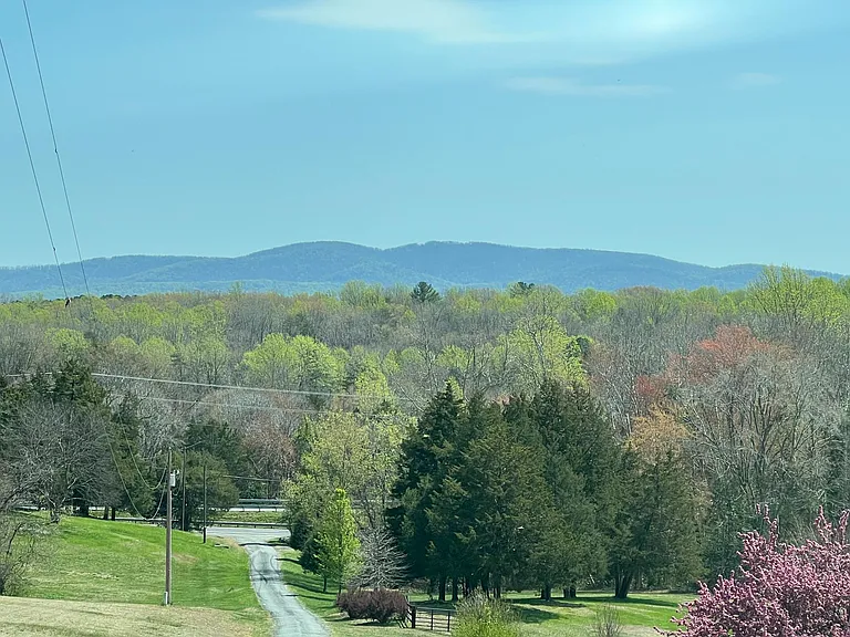 Hill Top View Ln — Photo 23