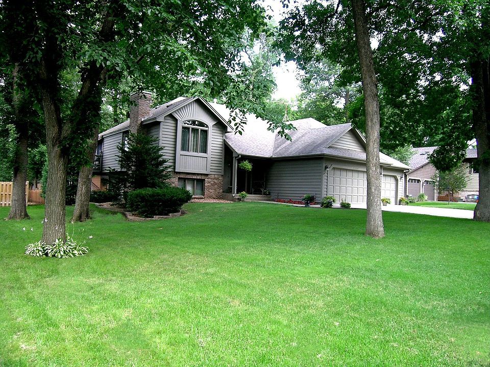 3 Car Garage plus Great Lawn