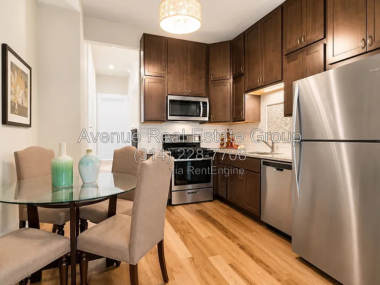 2329 Hickory St — Photo 7