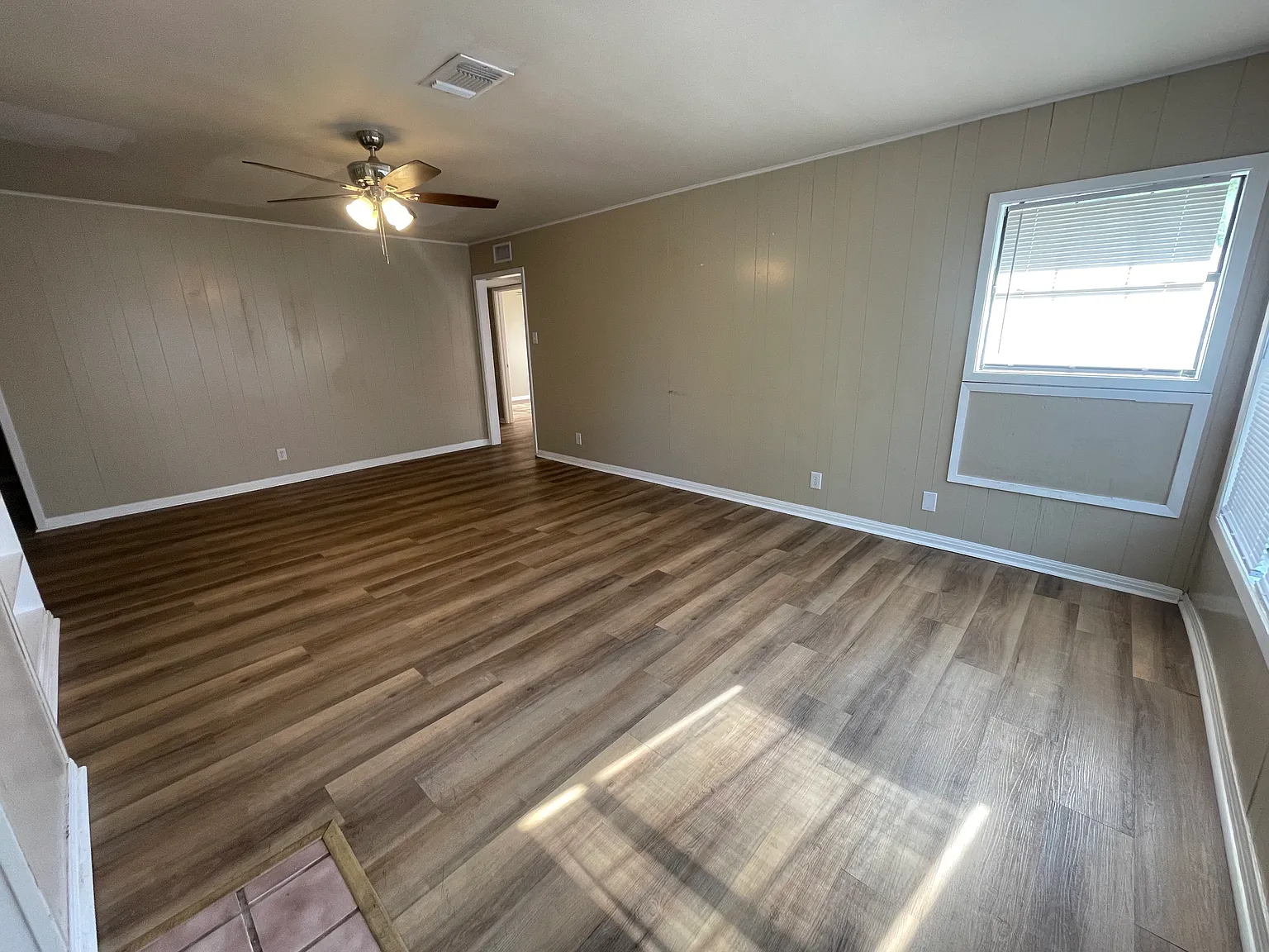 3 bed, 1324 sqft, $1,650 — Photo 4
