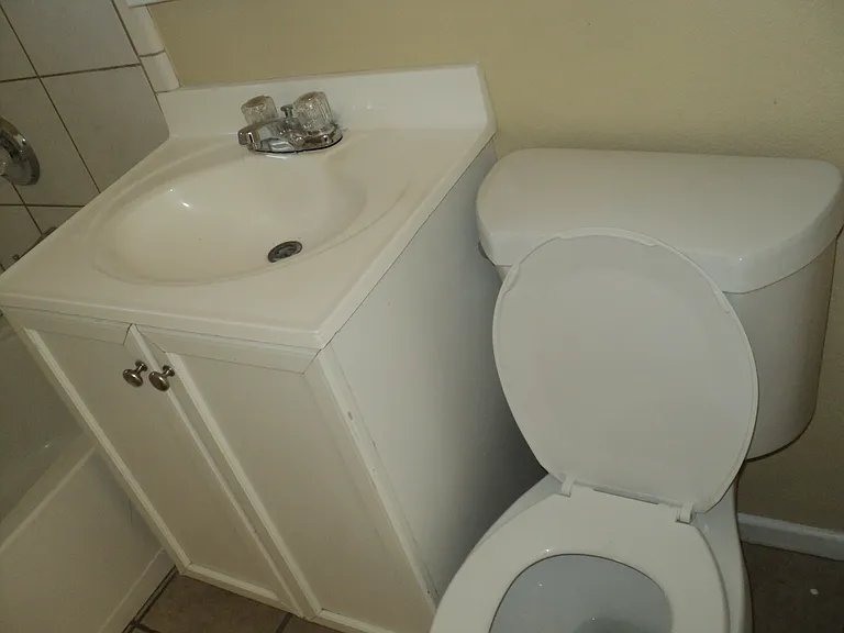 1605 Virginia Dr #2 — Photo 3