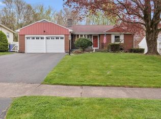 39 Fowler Ln, East Hartford, CT 06118