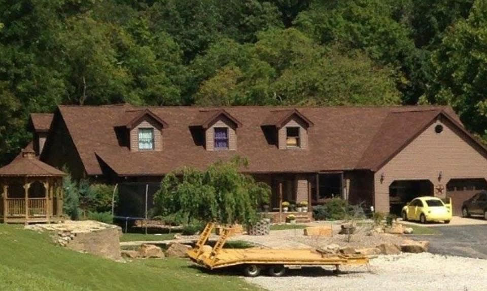 1st image of 3 Brittany Dr
