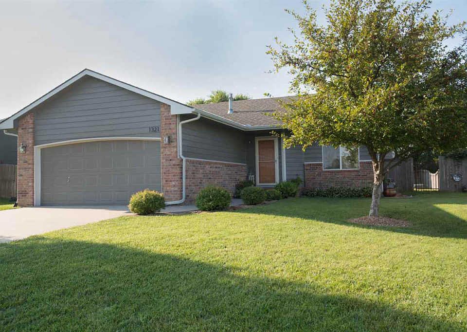 1st image of 1321 W Basswood Dr