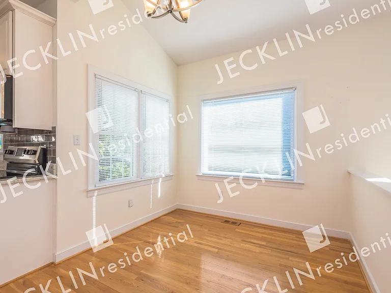 10653 Anna Marie Dr — Photo 14