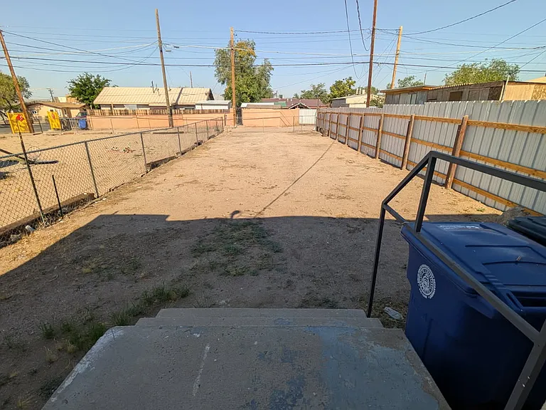 1219 Edith Blvd SE — Photo 19