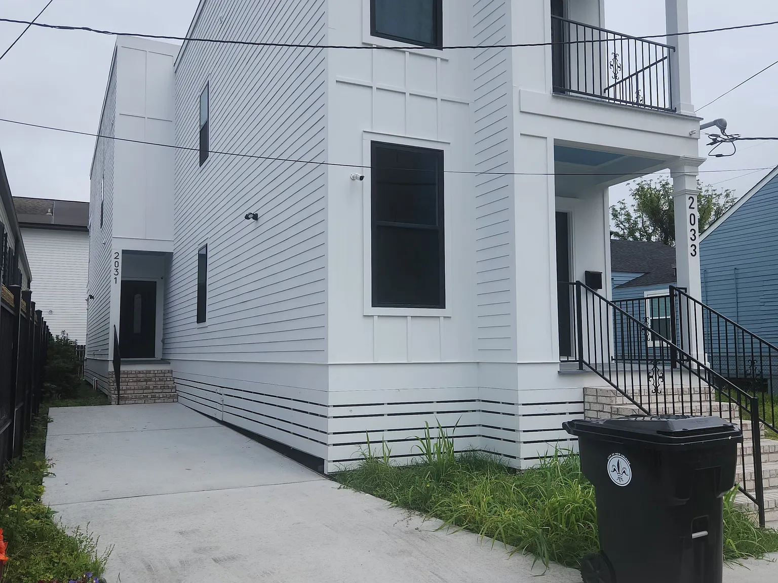 3 bed, 1249 sqft, $2,500 — Photo 2