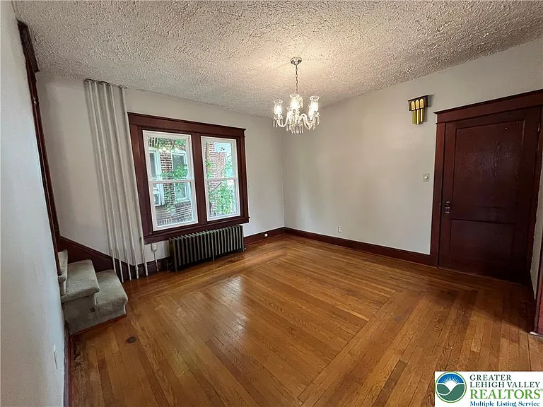 543 W Emaus Ave — Photo 12