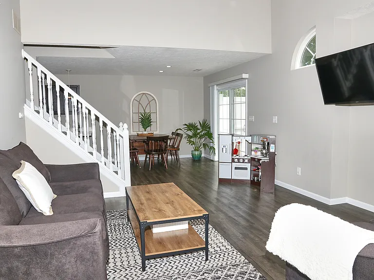 8362 Enclave Blvd — Photo 4